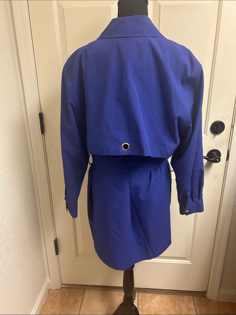 JH Collectibles vintage royal blue short trench coat jacket, Size 8 - Picture 7 of 9